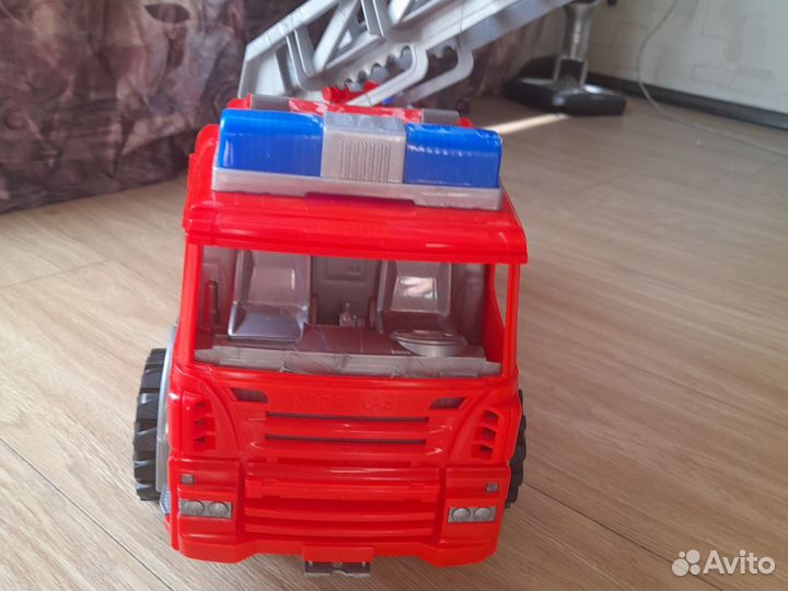 Игрушка большая машинка