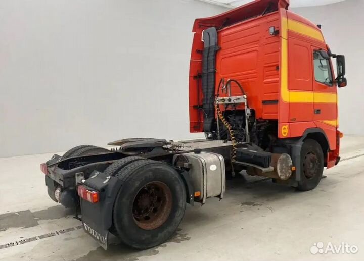 Pазбираем грузовик Volvo FH 2001-2005