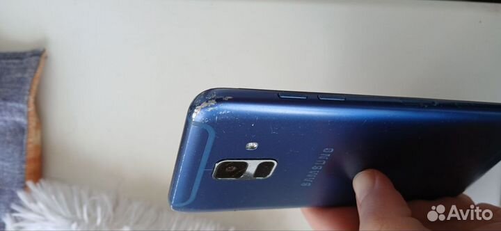 Samsung Galaxy A6, 4/32 ГБ