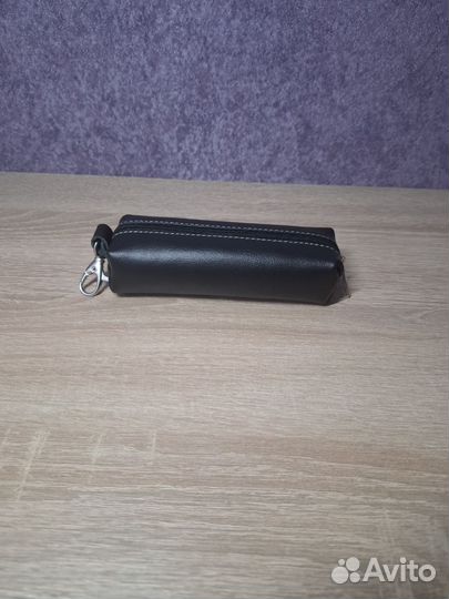 Ключница кожаная