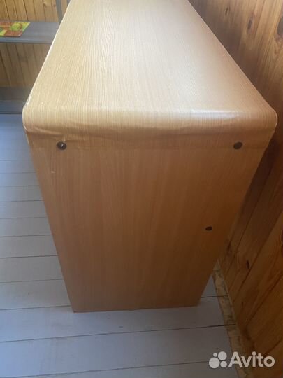 Быстрая продажа устойчивого стола