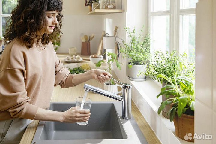 Смеситель для кухни Hansgrohe Zesis M33 74802800 нержавеющая сталь