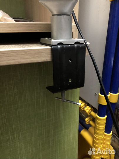 Лампа на струбцине