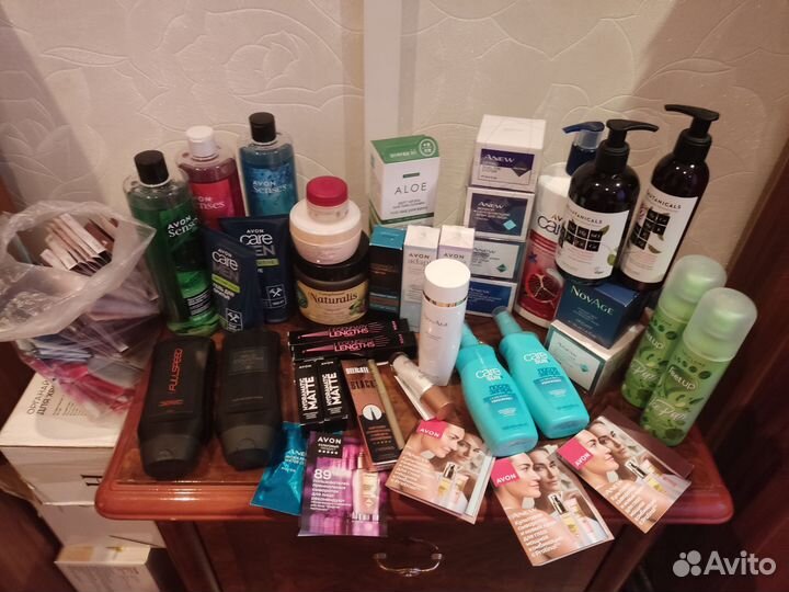 Набор косметики, кремов из личной коллекции