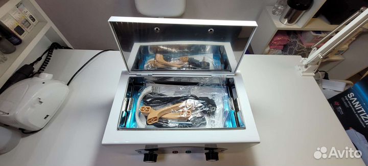 Новый стерилизатор для маникюрных инструментов