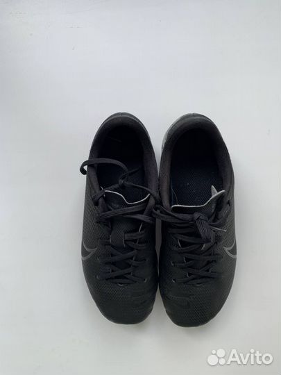Футбольные бутсы nike