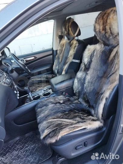 Меховые накидки на сиденья волк