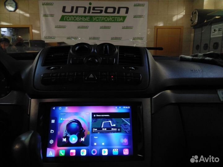 Магнитола Мерседес Виано Unison