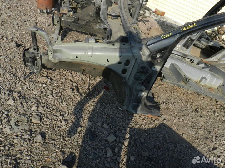 Лонжерон передний левый/Четверть Dodge Caliber