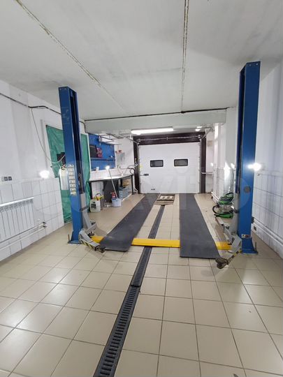 Гараж, > 30 м²