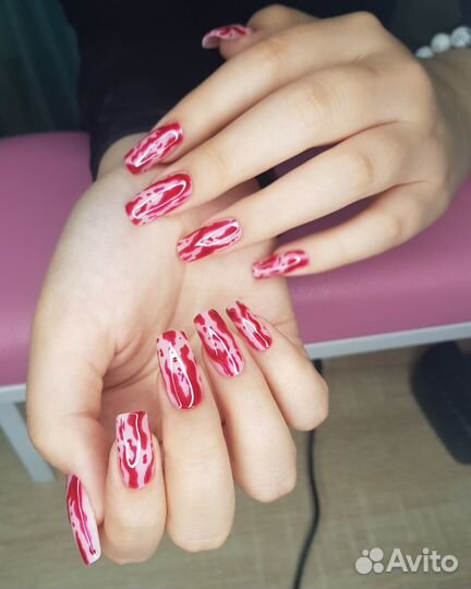 Мастер маникюра и педикюра