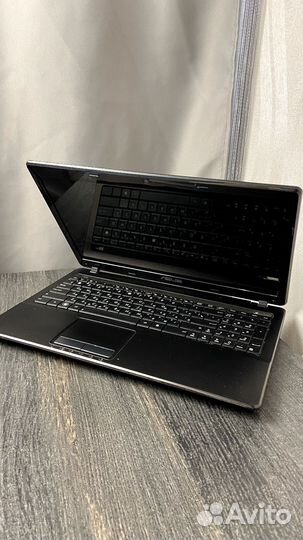 Ноутбук asus 15.6/ram 4gb/SSD новый/офис дом