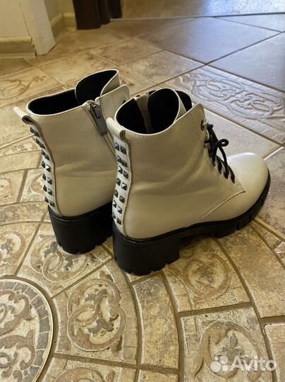 Ботинки женские 37 размер