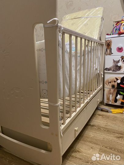 Детская кроватка с матрасом