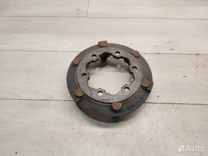 Фланец ступицы задний Mercedes Sprinter W909