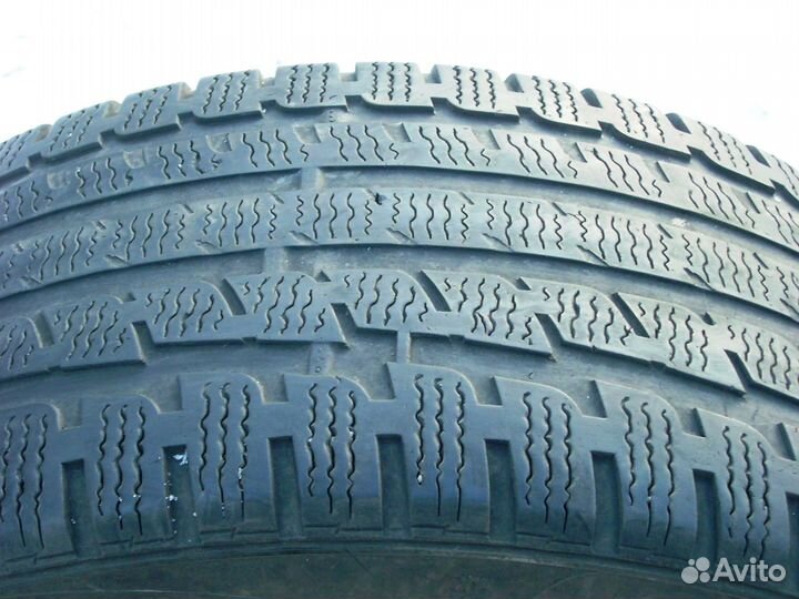 Kumho I'Zen KW27 245/45 R18 100V