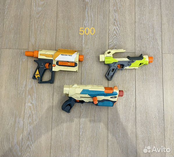 Много бластеры и пистолеты Nerf Нерф