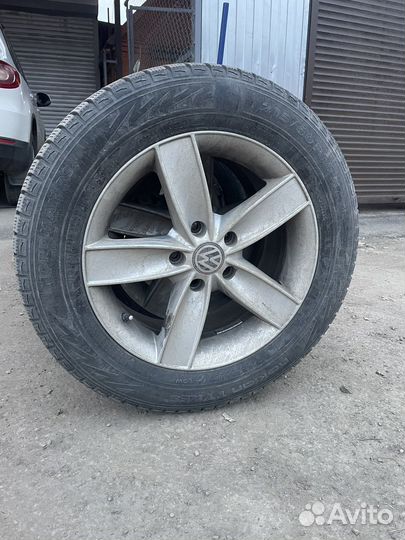 Литые диски r16 с резиной зимней nokian tyres