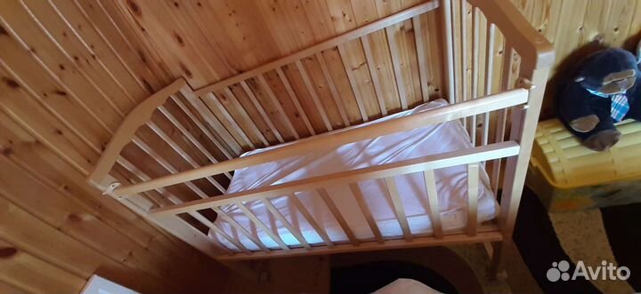 Детская кроватка