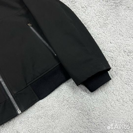 Ветровка Tommy Hilfiger Размер M