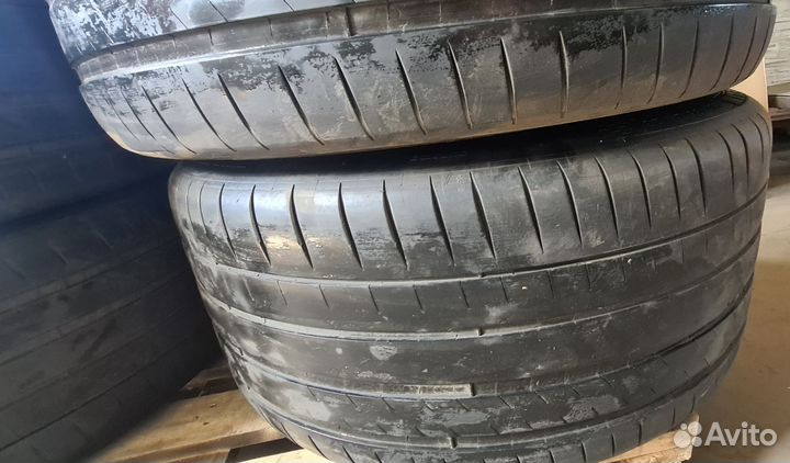 Michelin Pilot Sport 4 S 285/40 R23 и 325/35 R23 115Y