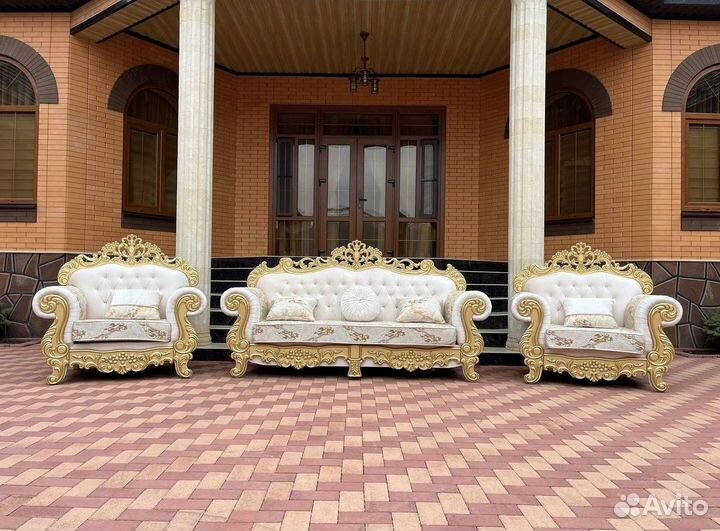 Диван мягкий