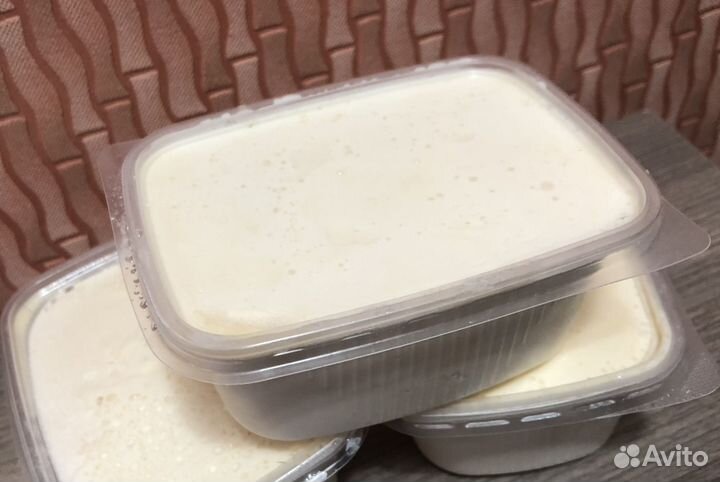 Сырники, творог, каймак