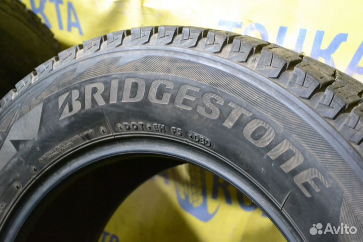 Bridgestone Blizzak DM-V2 225/65 R17