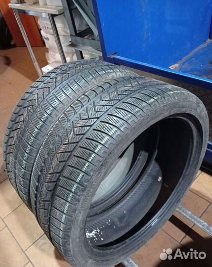 Pirelli Scorpion Winter 255/40 R22 99W