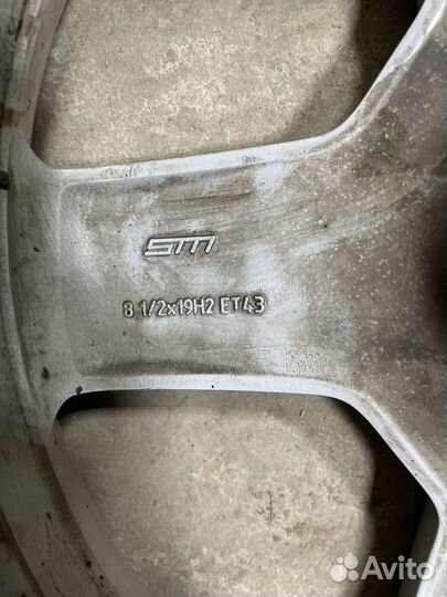 Диск с шиной mersedes amg r19