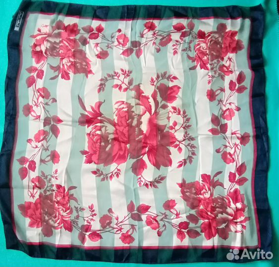 Женские шарфы и платки