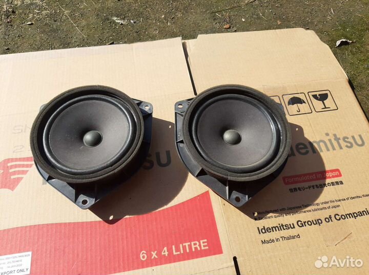 Динамики в авто toyota