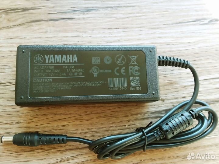 Адаптер питания для синтезатора Yamaha PSR-1150
