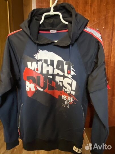 Кофта- ветровка на мальчика 12 лет