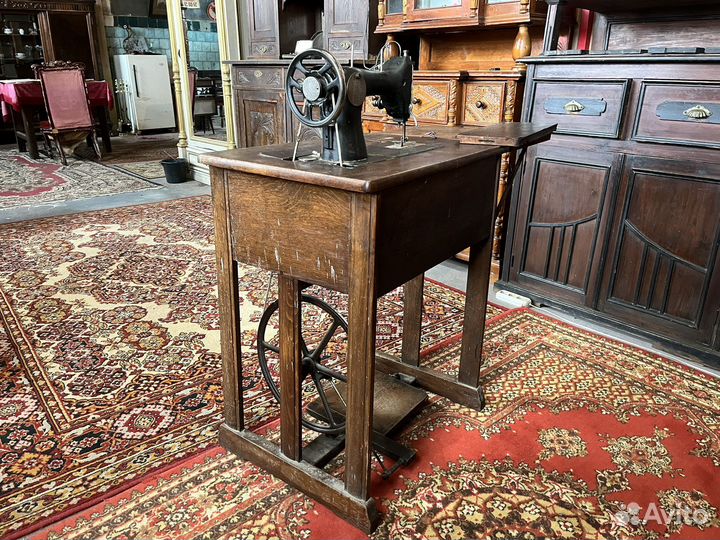 Швейная машинка