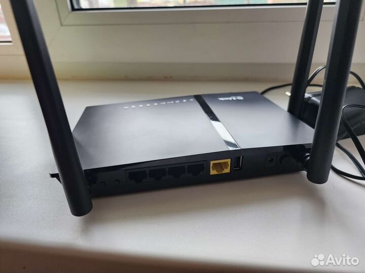 Маршрутизатор d link DIR 825