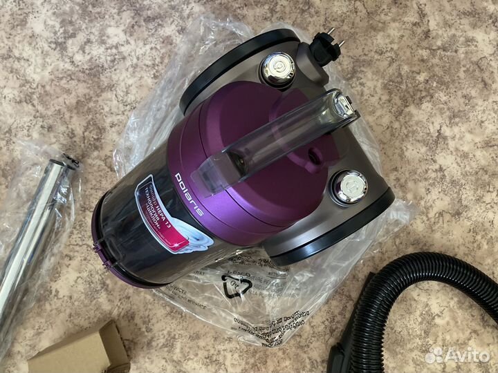 Пылесос Polaris 1618BB