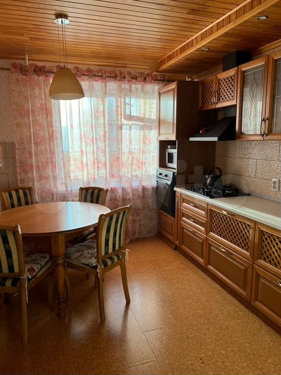 2-к. квартира, 60 м², 5/10 эт.