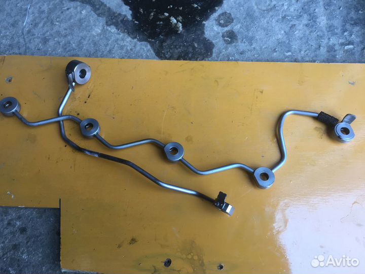 Топливная рампа регулятор давления Mazda CX-5 SH