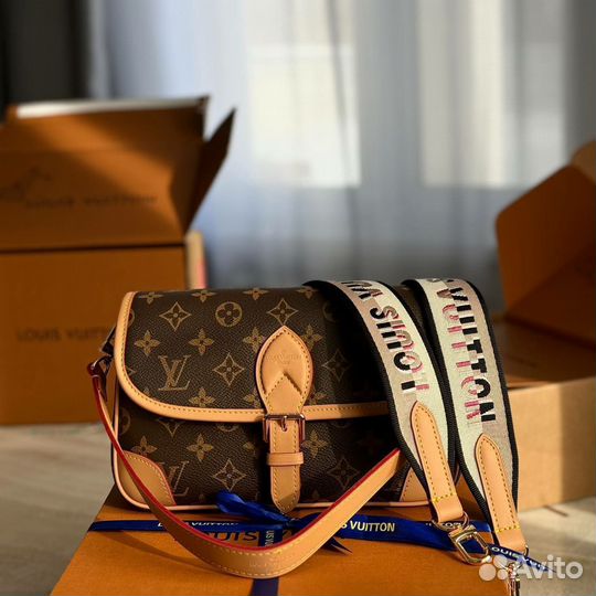 Сумка Louis Vuitton женская