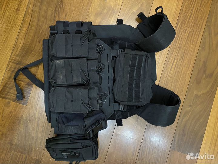 Плейт кериер(plate carier) чёрный с подсумками