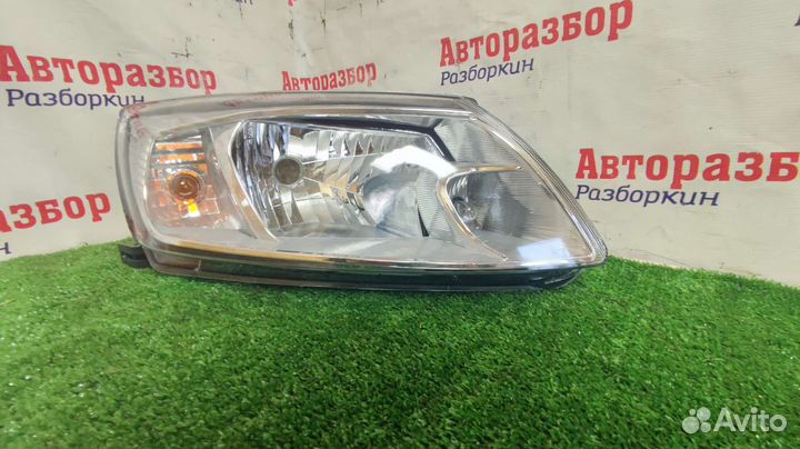 Фара правая левая Лада Гранта Новая