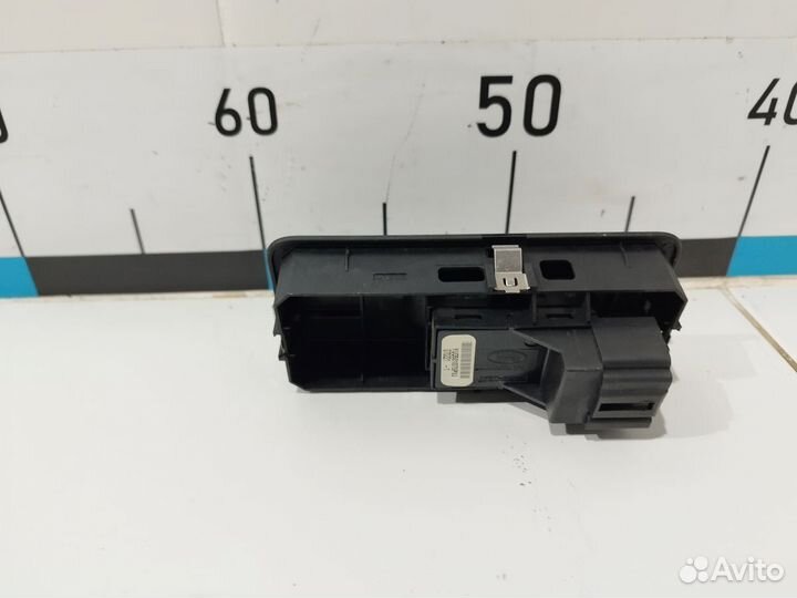 Кнопка стеклоподъемника Discovery III 2004-2009