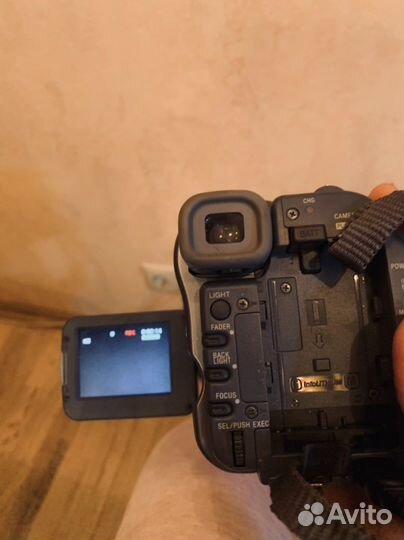 Видеокамера sony handycam CCD-trv228e