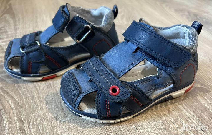 Босоножки Tombi 23