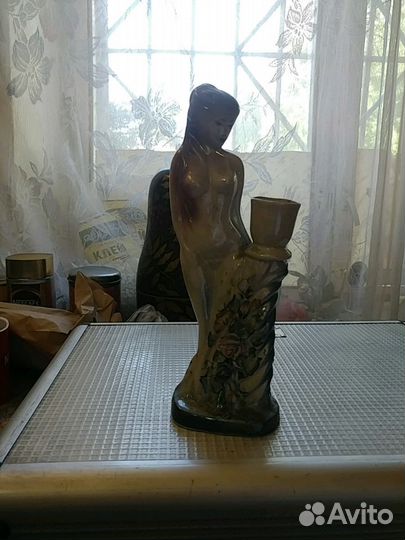 Обнаженная девушка.статуэтка в виде подцвечника