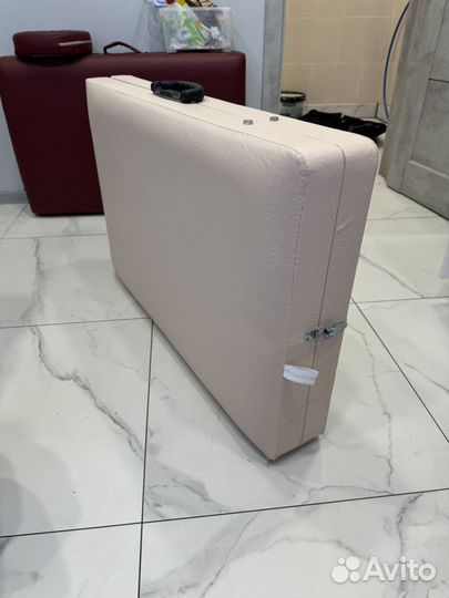 Стандартная кушетка в отличном состоянии