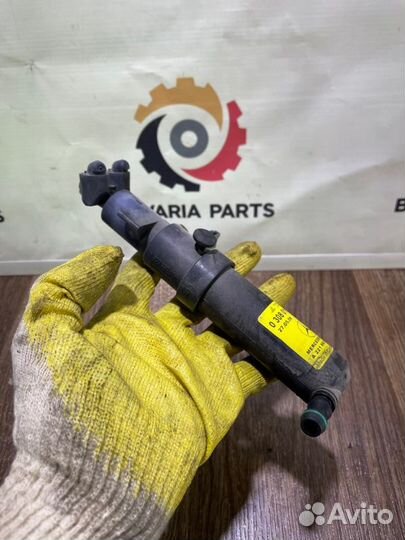 Форсунка омывателя фар левая Mercedes S W221 3.5