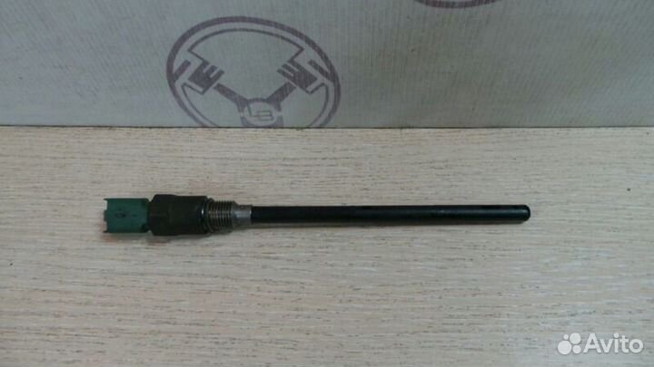 Датчик уровня масла в двигателе Peugeot 308 5FS