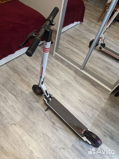 Электросамокат Midway i max (нужен ремонт)